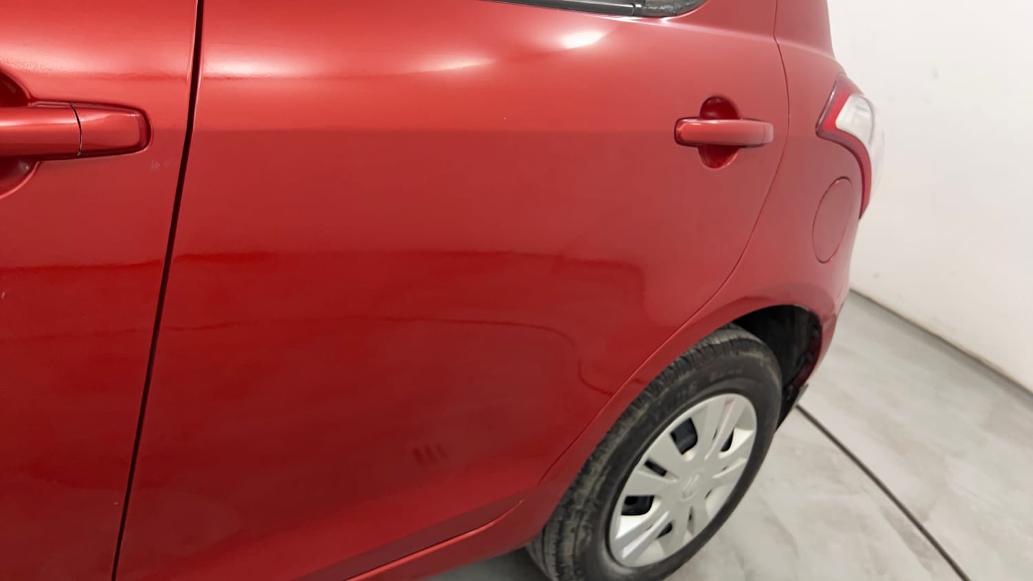 Used 2012 Maruti Suzuki Swift VXi Petrol Manual dents MINOR SCRATCH