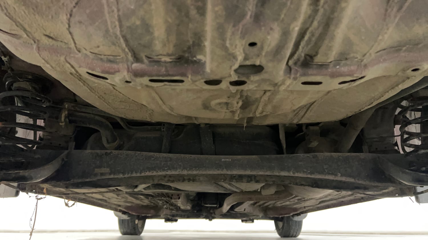 Used 2018 Honda Amaze 1.2 V CVT Petrol Petrol Automatic extra REAR UNDERBODY VIEW (TAKEN FROM REAR)