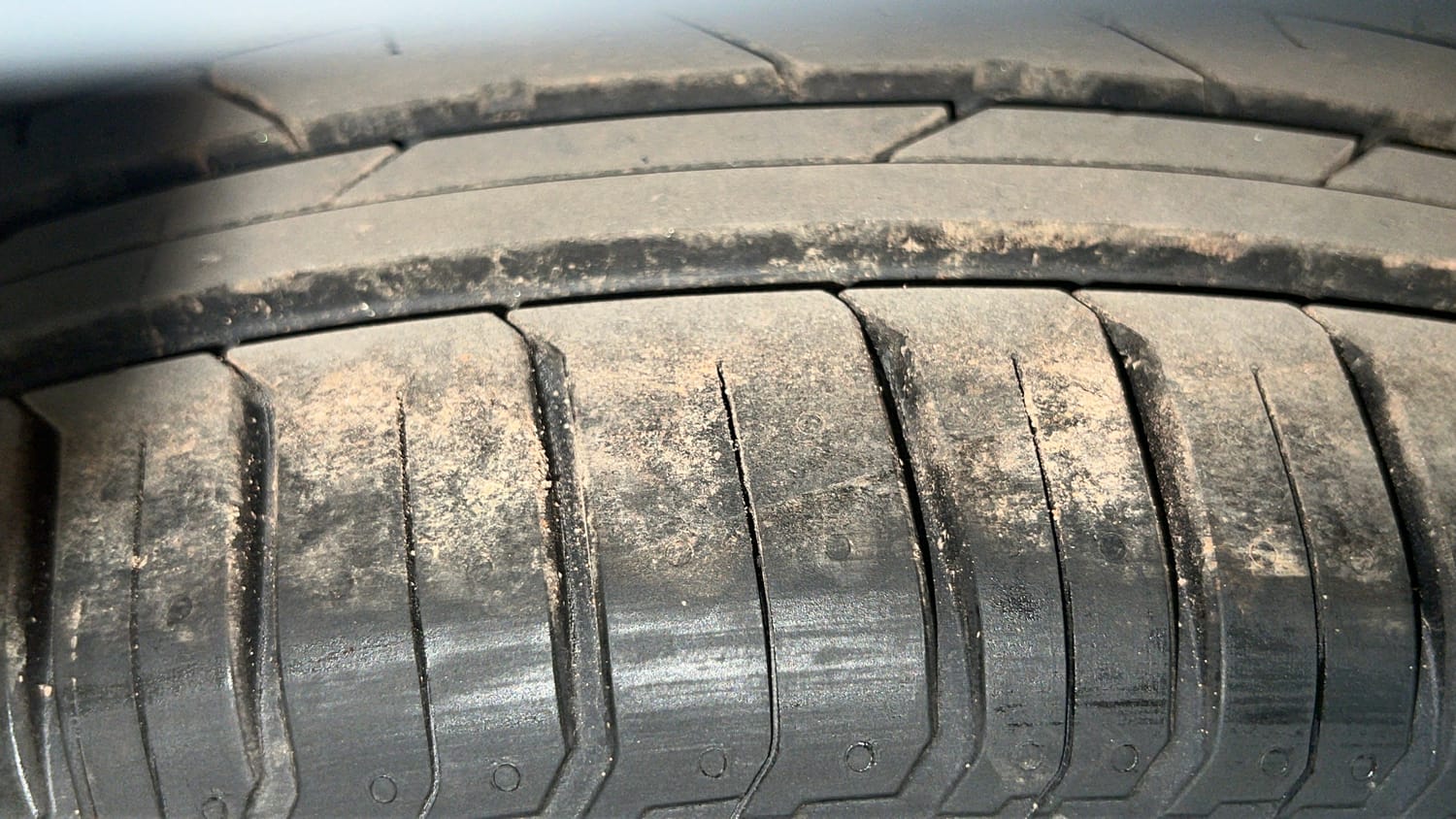 Used 2021 Maruti Suzuki S-Cross Alpha AT Petrol Automatic tyres RIGHT REAR TYRE TREAD VIEW
