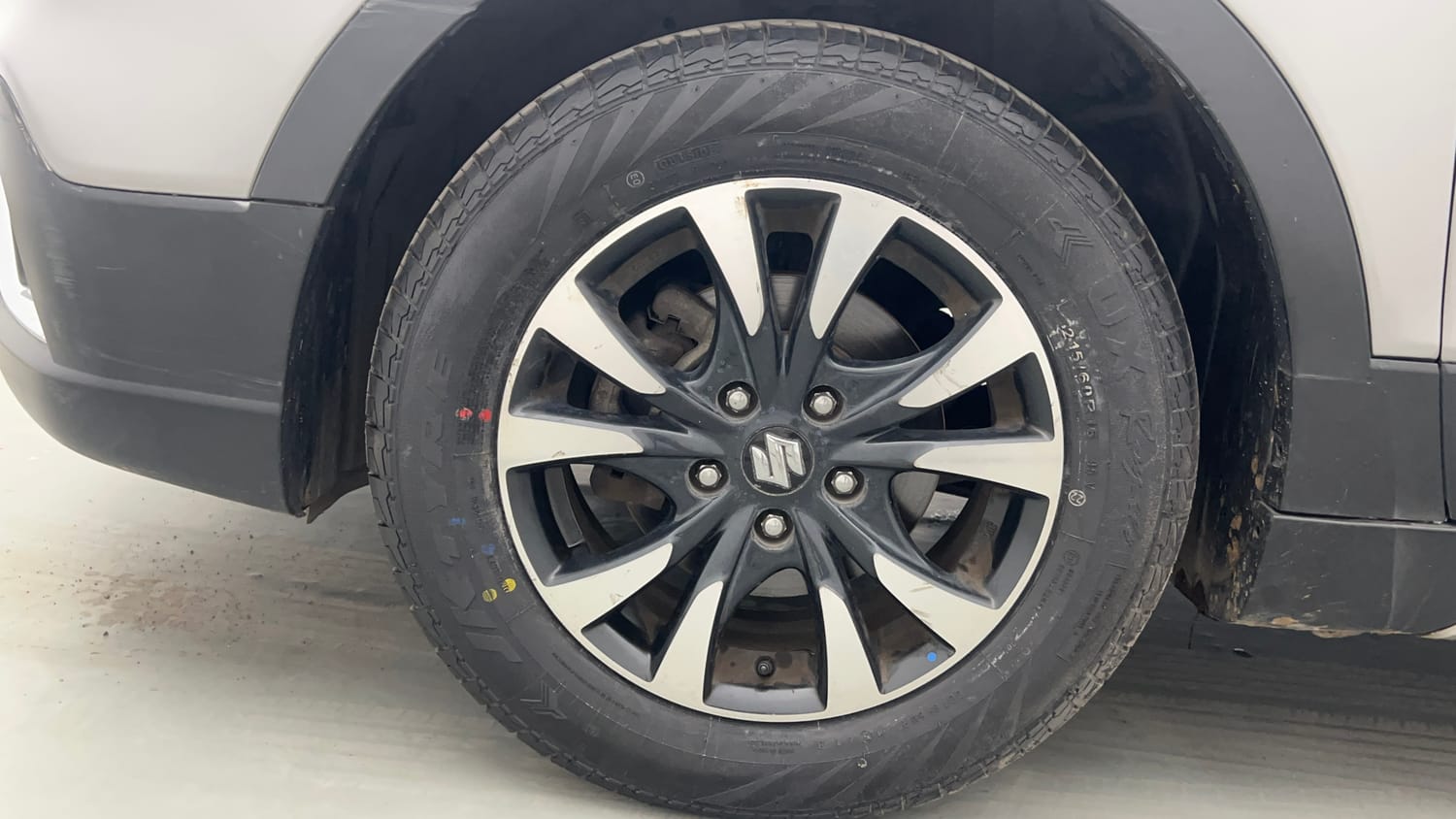 Used 2021 Maruti Suzuki S-Cross Alpha AT Petrol Automatic tyres LEFT FRONT TYRE RIM VIEW