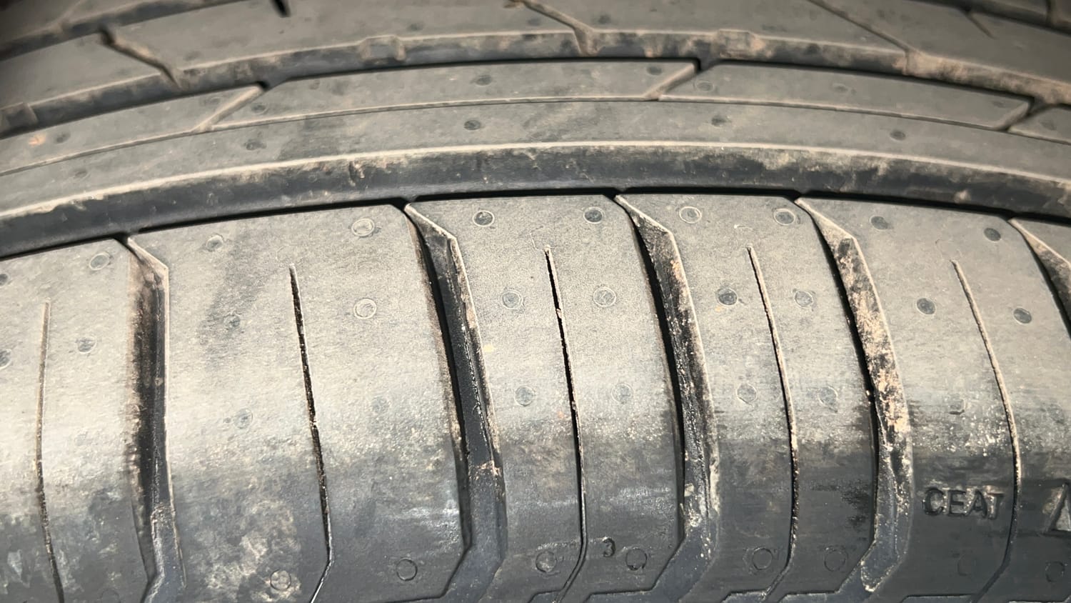 Used 2021 Maruti Suzuki S-Cross Alpha AT Petrol Automatic tyres RIGHT FRONT TYRE TREAD VIEW