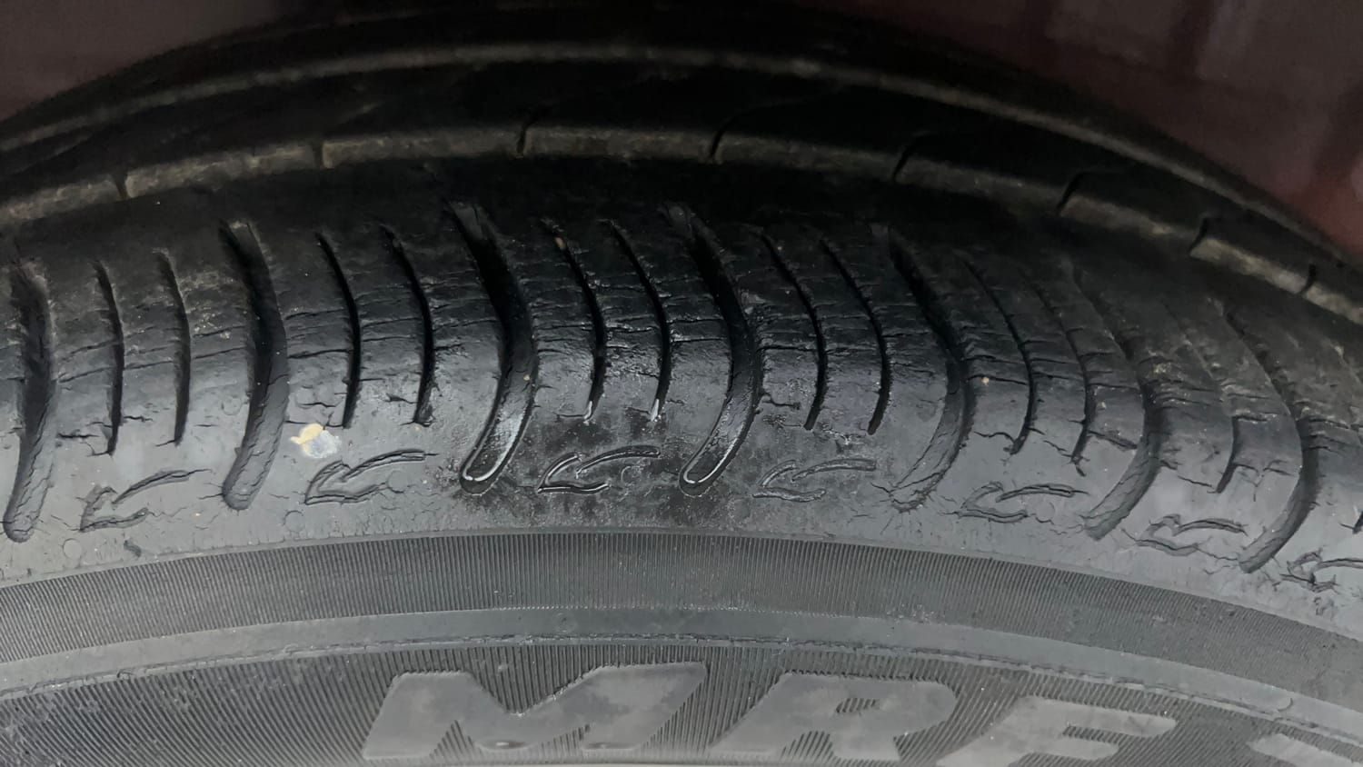 Used 2018 Honda Amaze 1.2 V CVT Petrol Petrol Automatic tyres RIGHT REAR TYRE TREAD VIEW