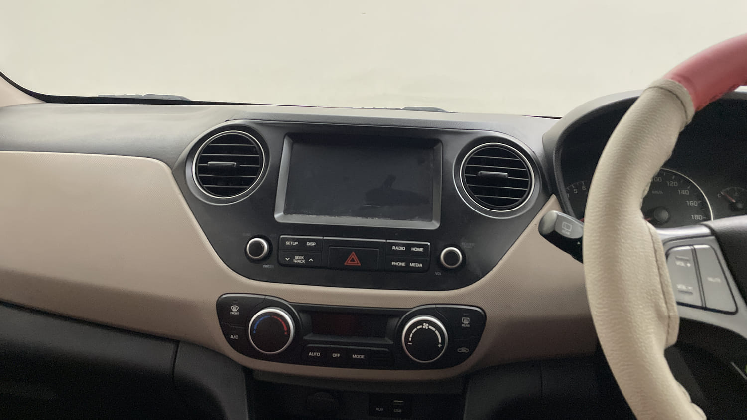 Used 2018 Hyundai Grand i10 Asta 1.2 Kappa VTVT Petrol Manual interior MUSIC SYSTEM & AC CONTROL VIEW