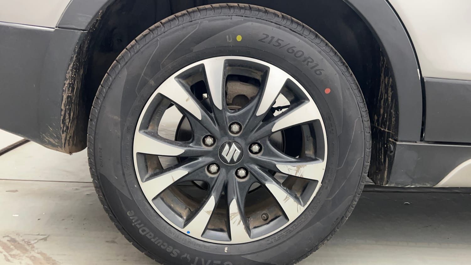 Used 2021 Maruti Suzuki S-Cross Alpha AT Petrol Automatic tyres RIGHT REAR TYRE RIM VIEW