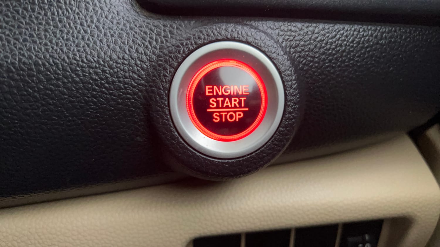 Used 2018 Honda Amaze 1.2 V CVT Petrol Petrol Automatic top_features Keyless start
