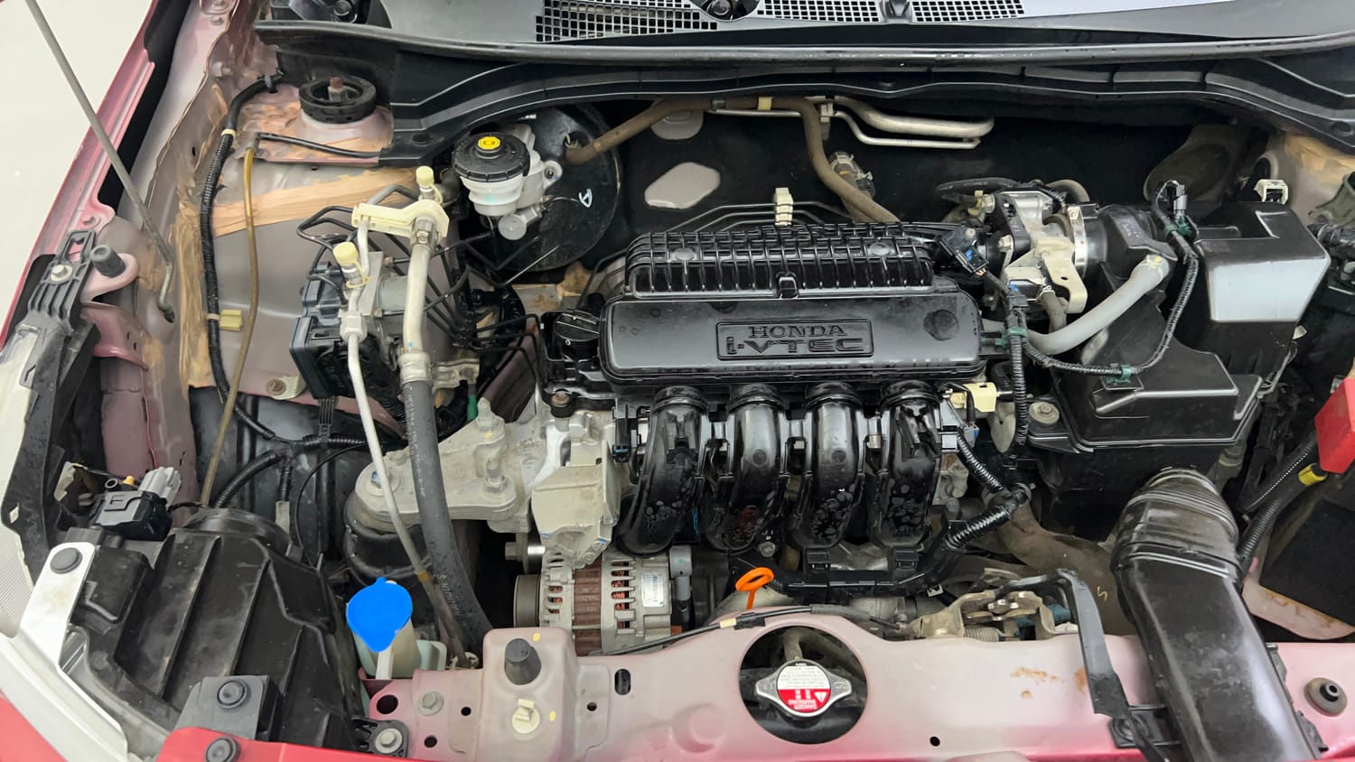 Used 2018 Honda Amaze 1.2 V CVT Petrol Petrol Automatic engine ENGINE RIGHT SIDE VIEW