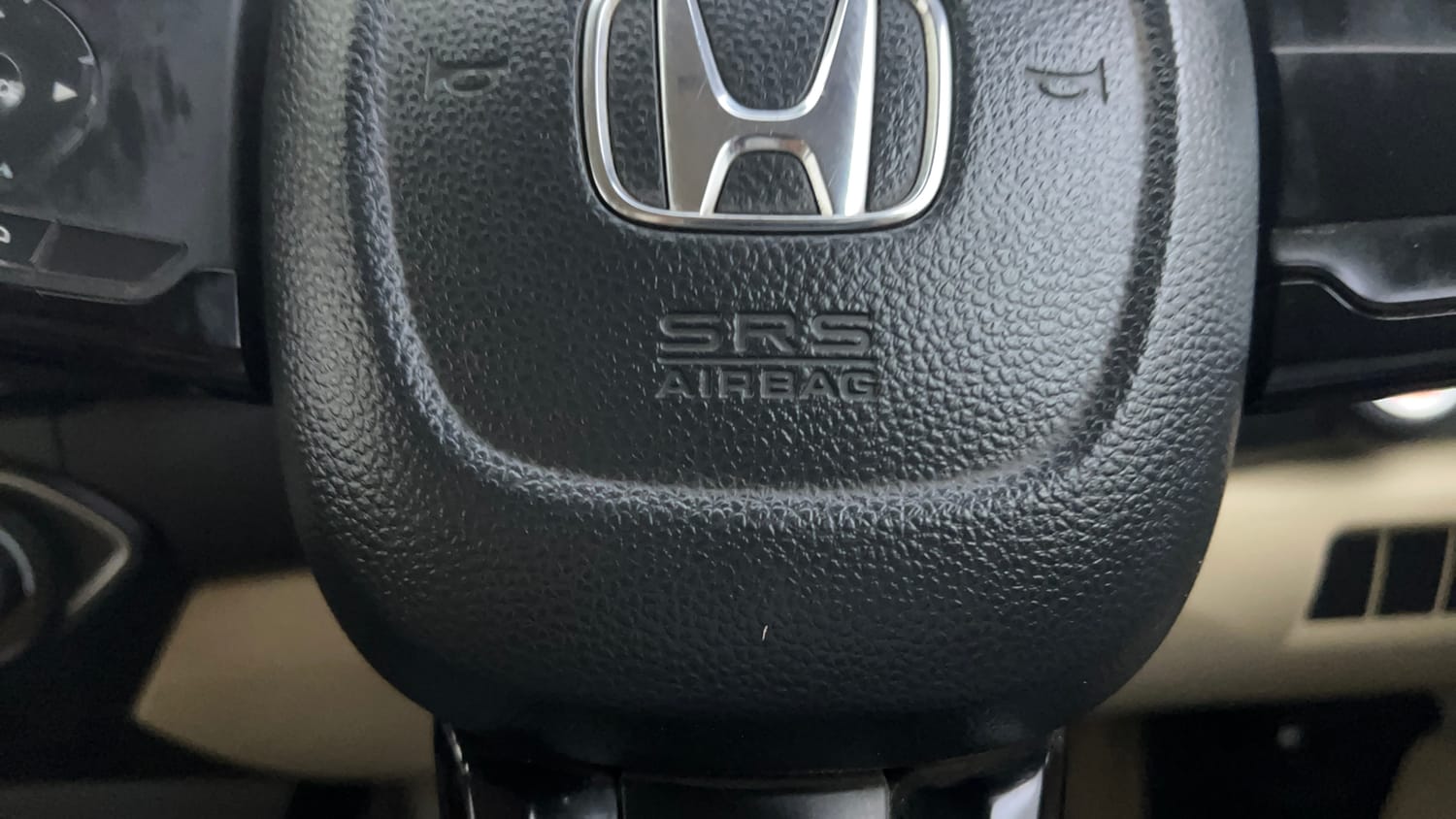 Used 2018 Honda Amaze 1.2 V CVT Petrol Petrol Automatic top_features Airbags