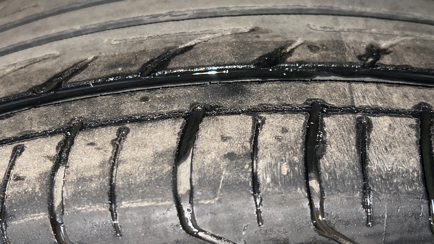Used 2020 kia Seltos GTX Plus DCT 1.4 Petrol Automatic tyres RIGHT FRONT TYRE TREAD VIEW