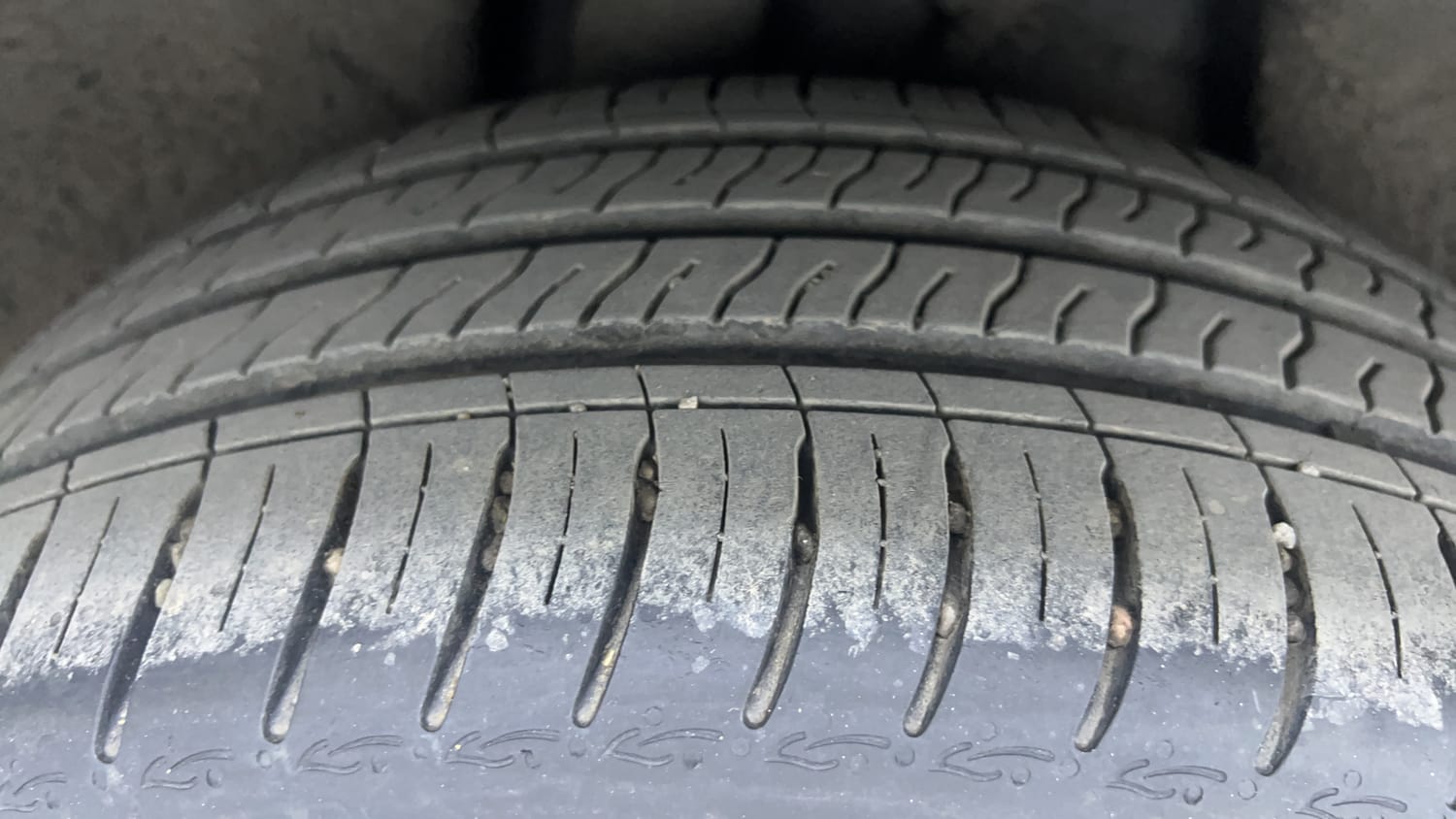 Used 2017 Skoda Octavia 1.8 TSI Style Plus AT Petrol Automatic tyres RIGHT REAR TYRE TREAD VIEW