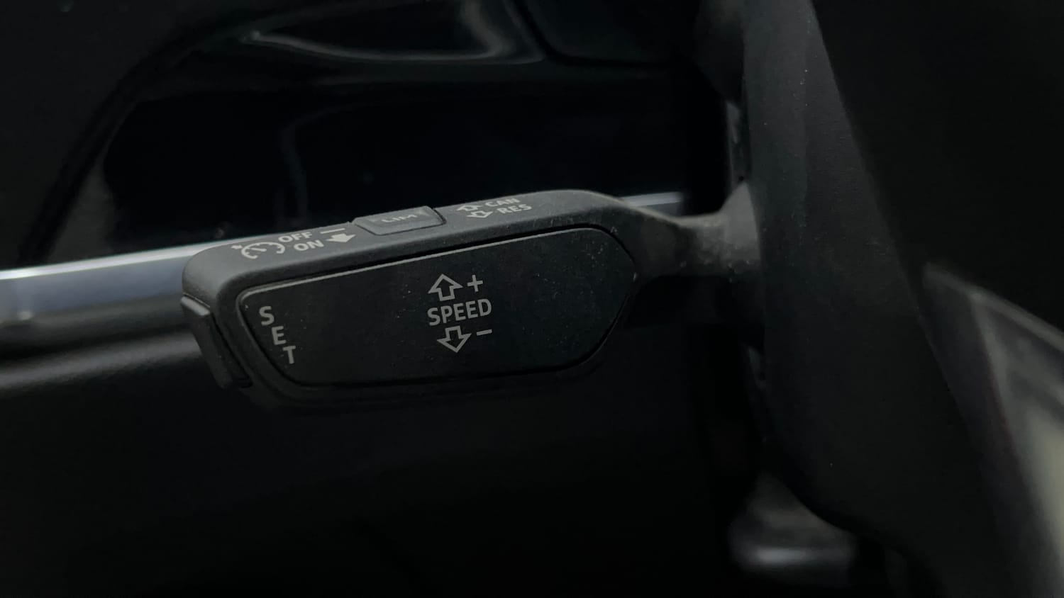 2023 Audi Q3 40 TFSI Premium Plus-42