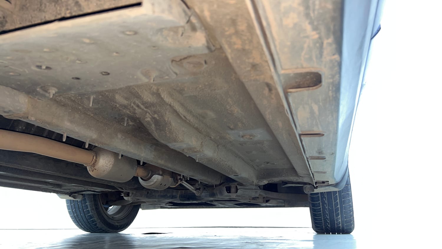 Used 2023 Kia Seltos HTX 1.5 Petrol MT Petrol Manual extra REAR RIGHT UNDERBODY VIEW