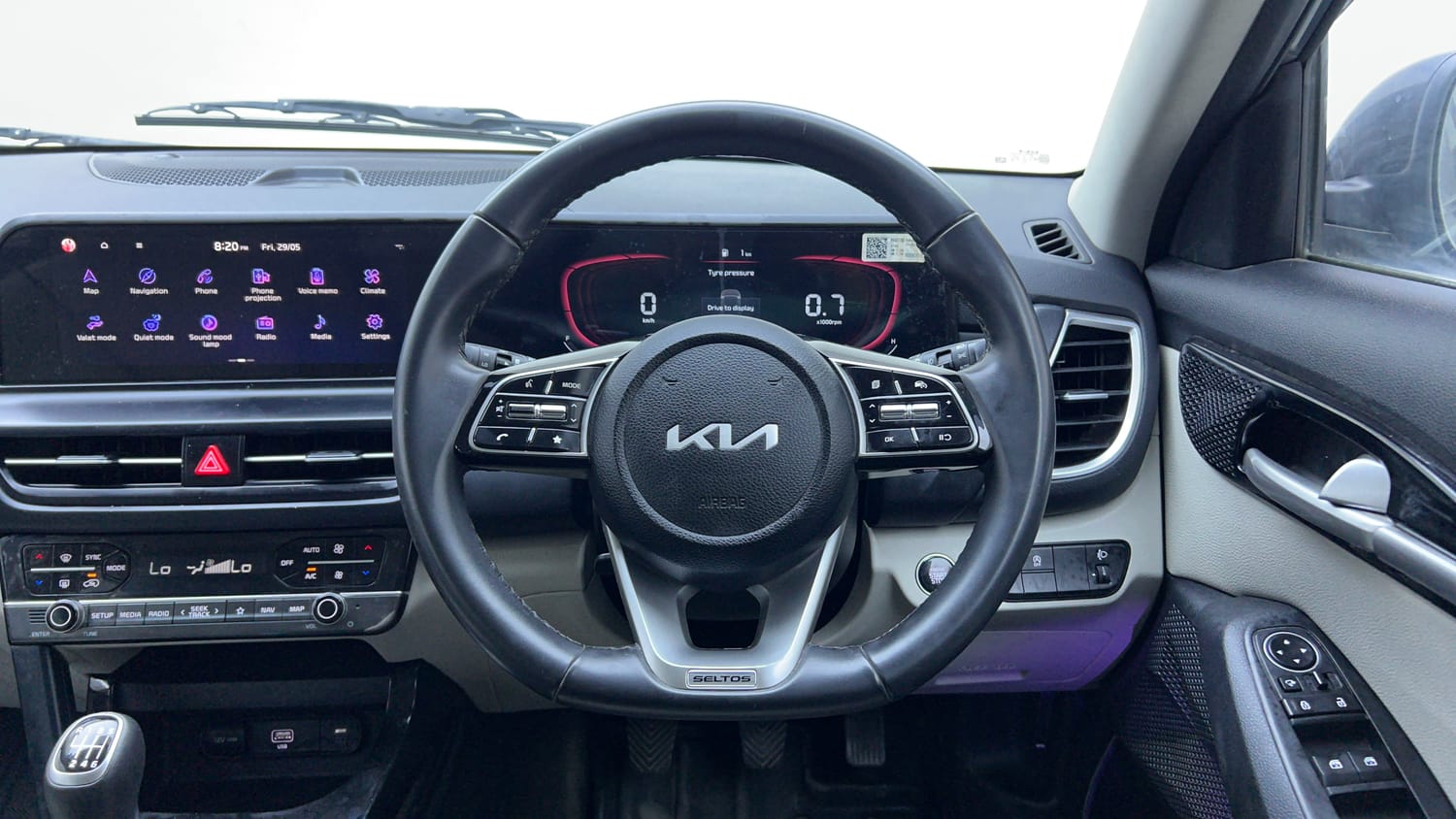 Used 2023 Kia Seltos HTX 1.5 Petrol MT Petrol Manual interior STEERING VIEW