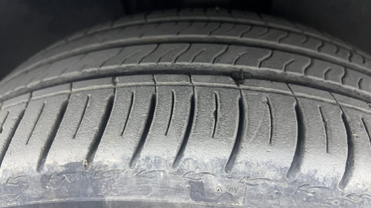 Used 2017 Skoda Octavia 1.8 TSI Style Plus AT Petrol Automatic tyres RIGHT FRONT TYRE TREAD VIEW
