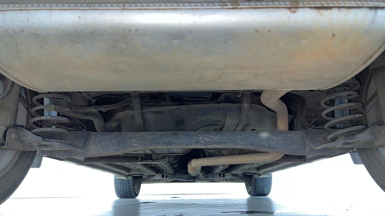 Used 2023 Kia Seltos HTX 1.5 Petrol MT Petrol Manual extra REAR UNDERBODY VIEW (TAKEN FROM REAR)