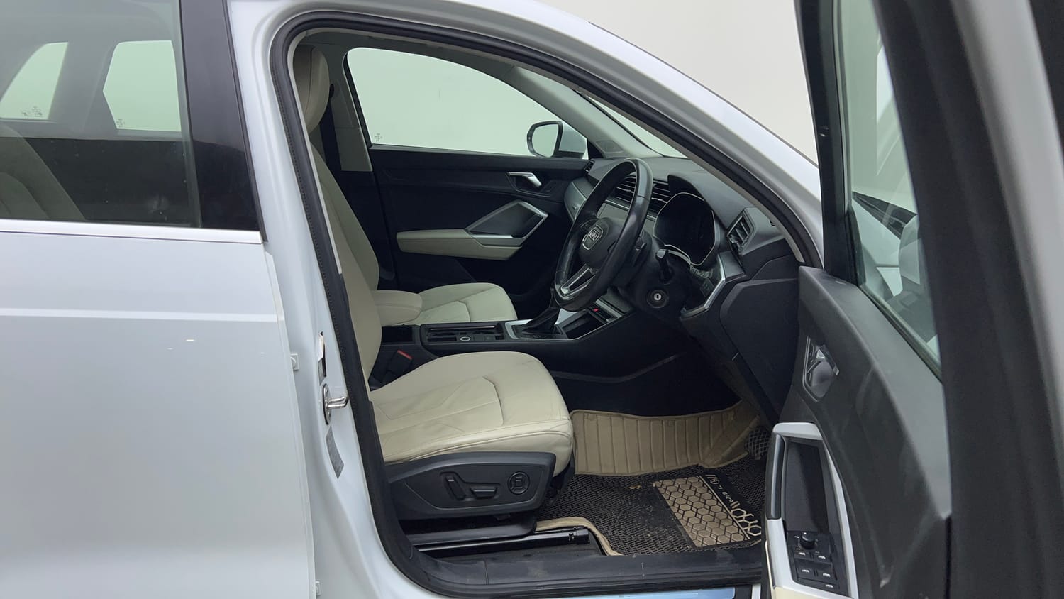 2023 Audi Q3 40 TFSI Premium Plus-17