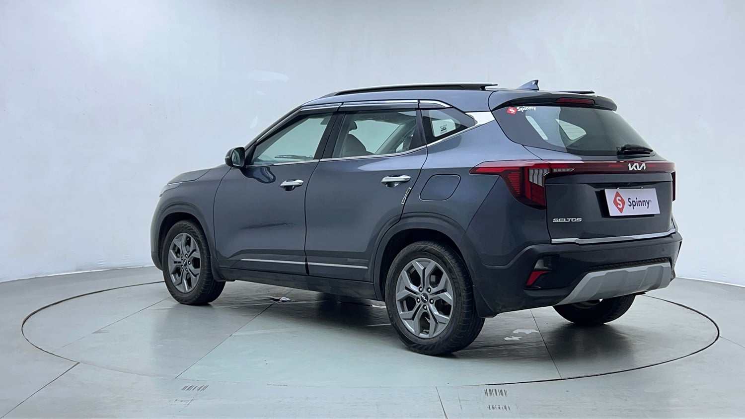 Used 2023 Kia Seltos HTX 1.5 Petrol MT Petrol Manual exterior LEFT REAR CORNER VIEW