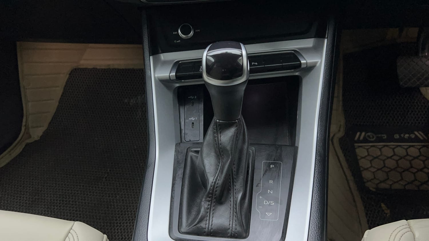 2023 Audi Q3 40 TFSI Premium Plus-16