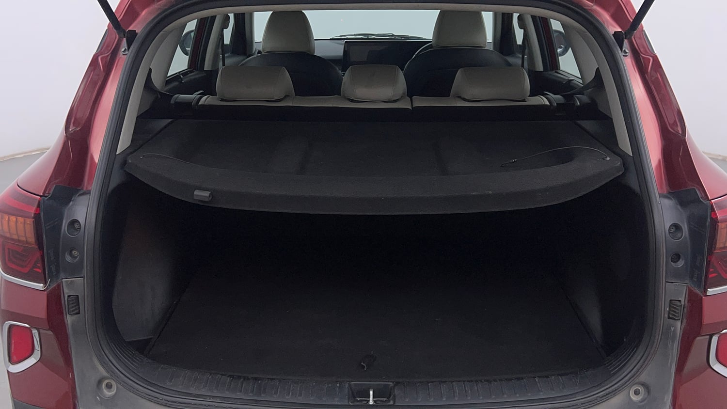 Used 2020 kia Seltos GTX Plus DCT 1.4 Petrol Automatic interior DICKY INSIDE VIEW
