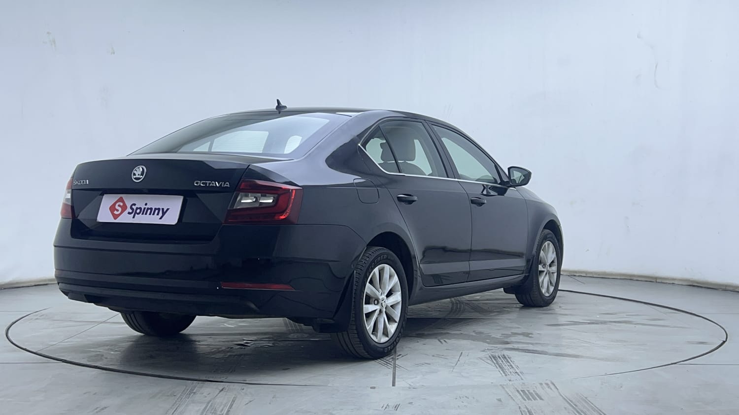 Used 2017 Skoda Octavia 1.8 TSI Style Plus AT Petrol Automatic exterior RIGHT REAR CORNER VIEW