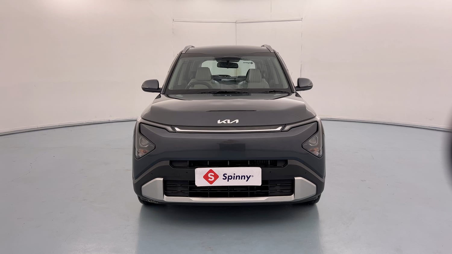 Used 2025 Kia Carens Clavis HTK Plus (O) 1.5 Diesel MT Diesel Manual exterior FRONT VIEW