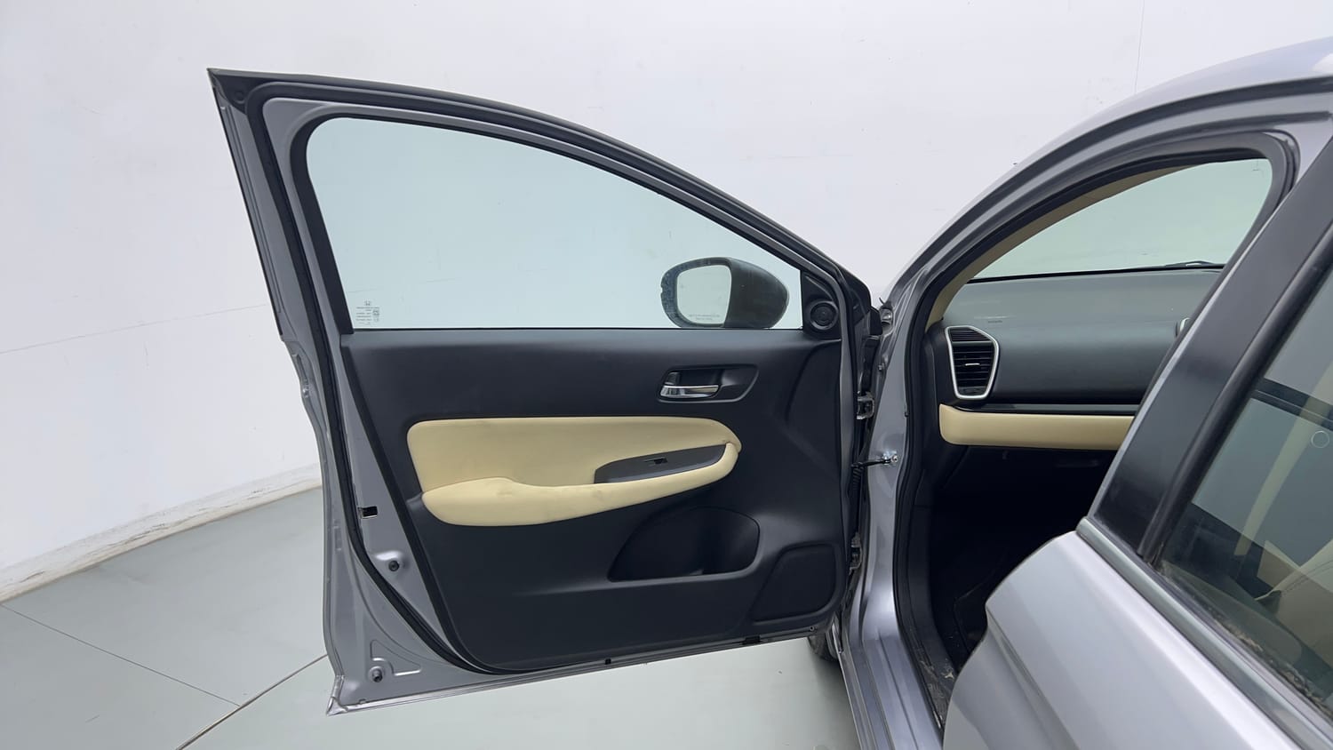 Used 2022 Honda City VX CVT Petrol Petrol Automatic interior LEFT FRONT DOOR OPEN VIEW