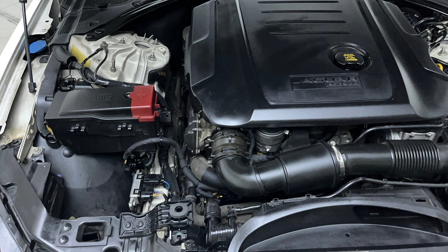 Used 2018 Jaguar XE Prestige Diesel Diesel Automatic engine ENGINE RIGHT SIDE VIEW