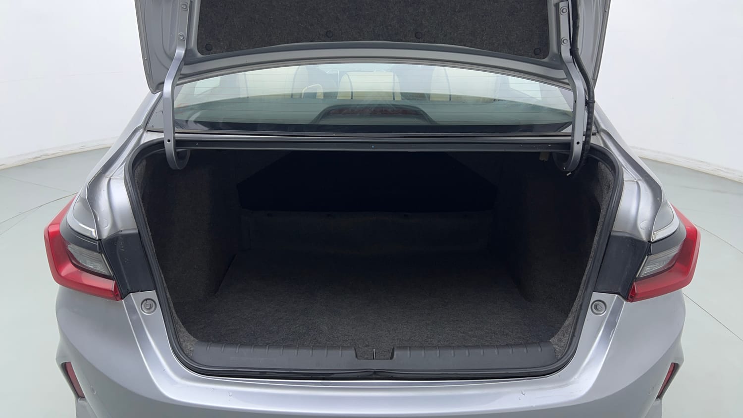 Used 2022 Honda City VX CVT Petrol Petrol Automatic interior DICKY INSIDE VIEW