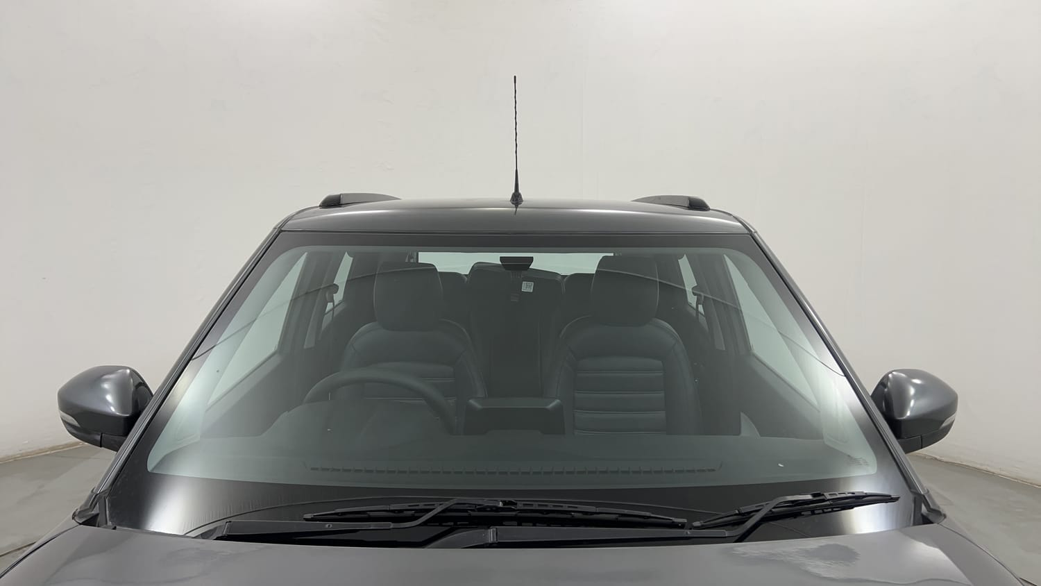 Used 2022 Tata Punch Accomplished MT Petrol Manual exterior FRONT WINDSHIELD VIEW