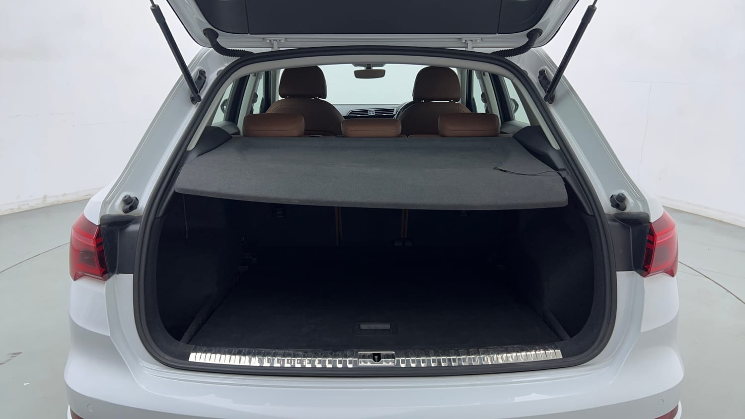 2023 Audi Q3 40 TFSI Premium Plus-25