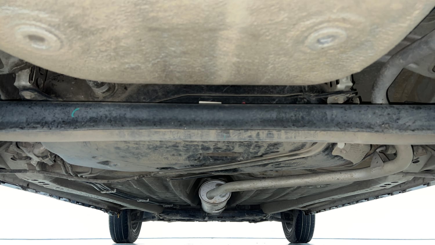 Used 2019 Maruti Suzuki Ignis Alpha 1.2 MT Petrol Manual extra REAR UNDERBODY VIEW (TAKEN FROM REAR)