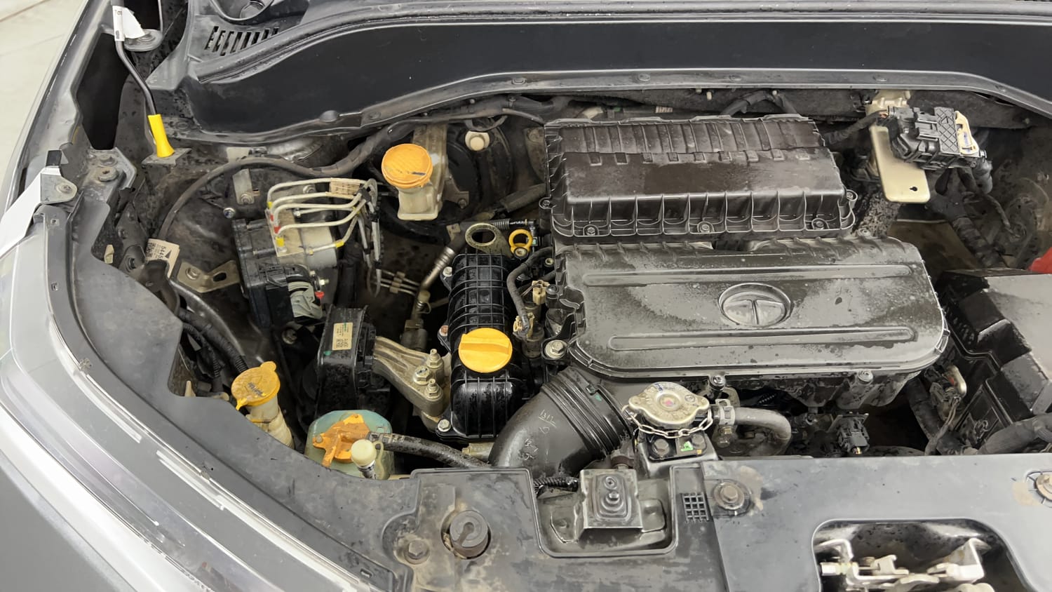 Used 2022 Tata Punch Accomplished MT Petrol Manual engine ENGINE RIGHT SIDE VIEW