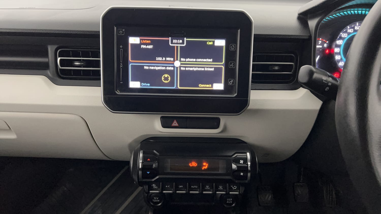 Used 2019 Maruti Suzuki Ignis Alpha 1.2 MT Petrol Manual interior MUSIC SYSTEM & AC CONTROL VIEW