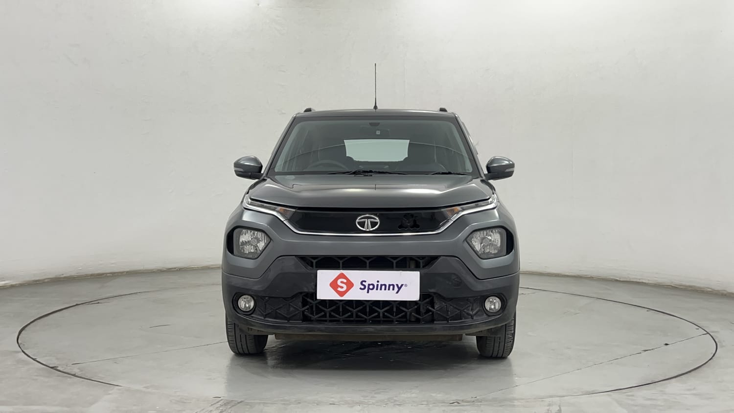 Used 2022 Tata Punch Accomplished MT Petrol Manual exterior FRONT VIEW