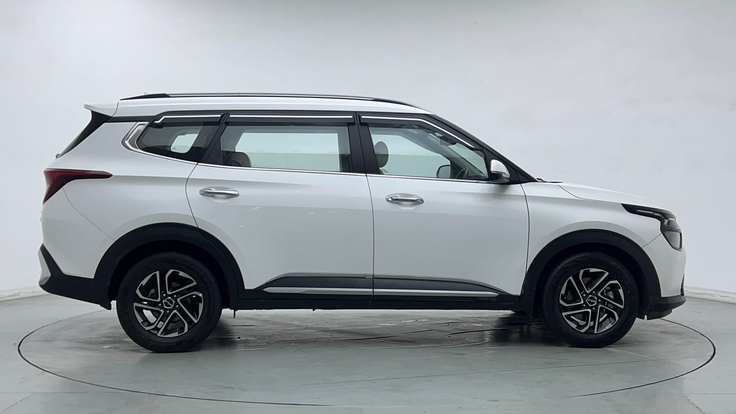 2023 Kia Carens Luxury Plus 1.5 Turbo Petrol DCT 6 STR-5