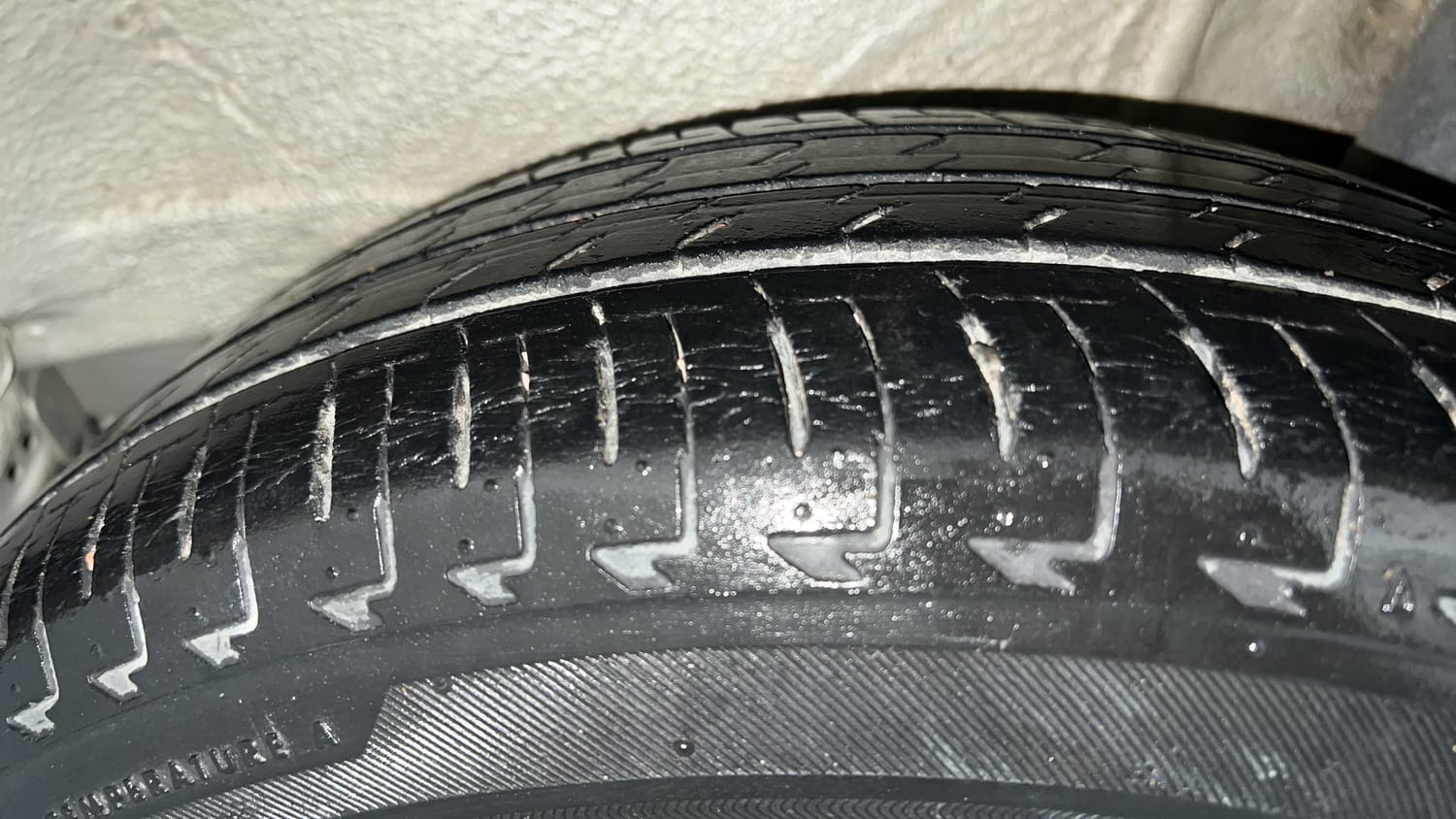 Used 2019 Maruti Suzuki Ignis Alpha 1.2 MT Petrol Manual tyres LEFT REAR TYRE TREAD VIEW