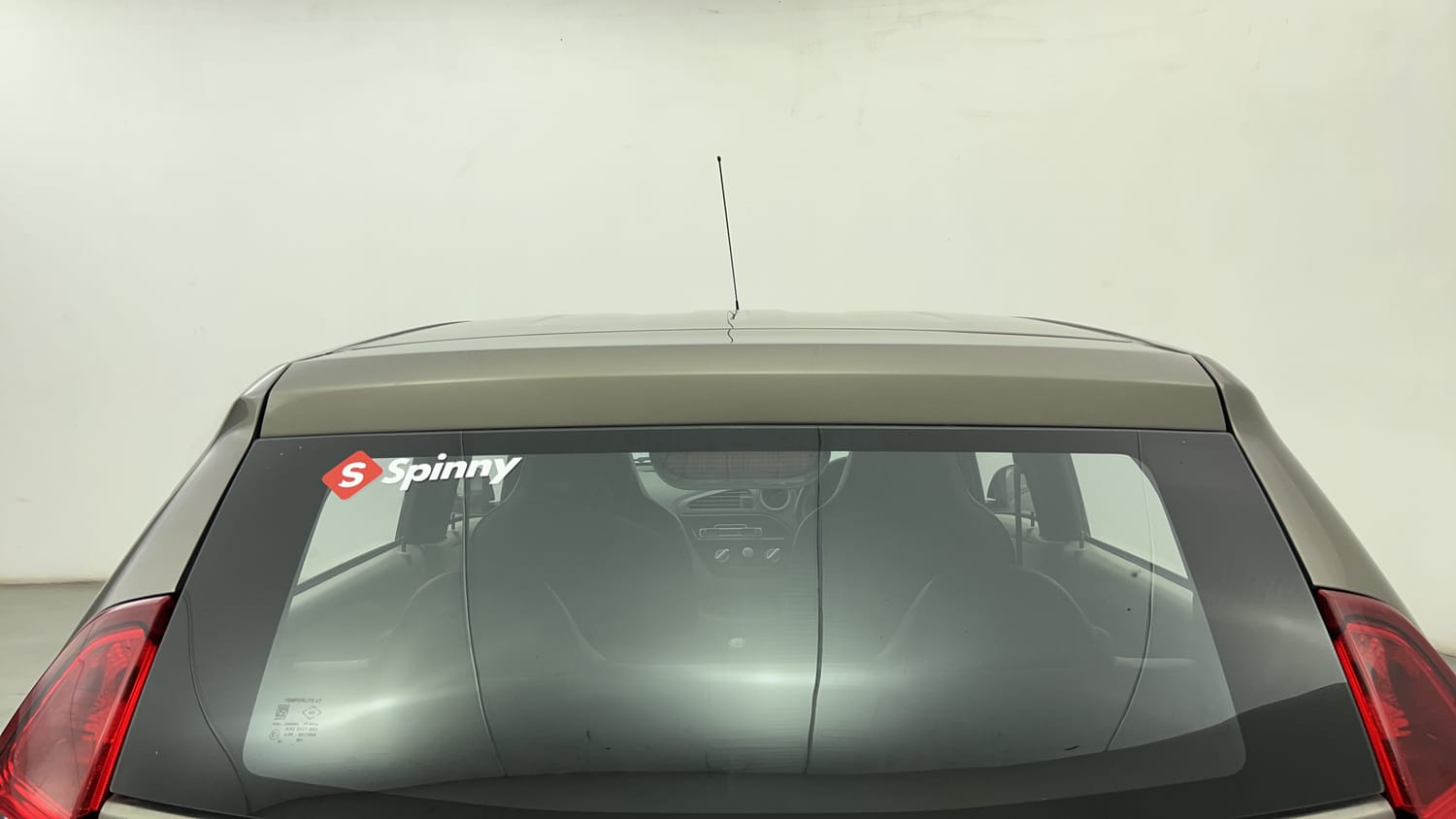 Used 2017 Datsun Redi-GO T (O) Petrol Manual exterior BACK WINDSHIELD VIEW