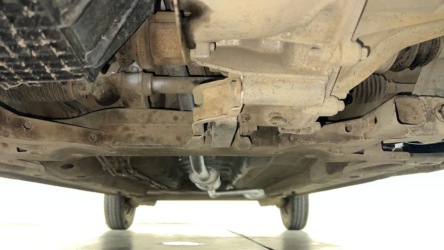Used 2017 Datsun Redi-GO T (O) Petrol Manual extra FRONT LEFT UNDERBODY VIEW