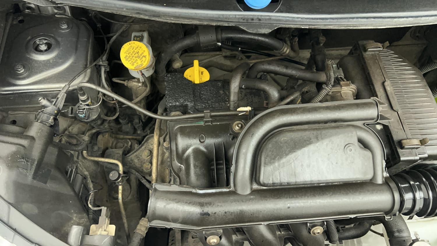 Used 2017 Datsun Redi-GO T (O) Petrol Manual engine ENGINE RIGHT SIDE VIEW
