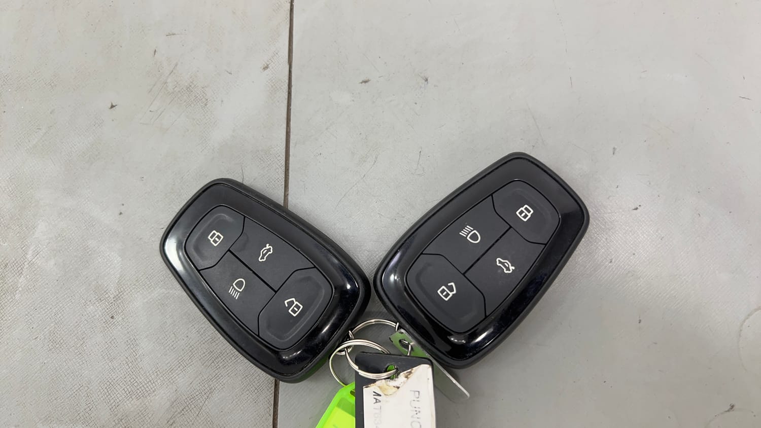 Used 2022 Tata Punch Accomplished MT Petrol Manual extra CAR KEY VIEW