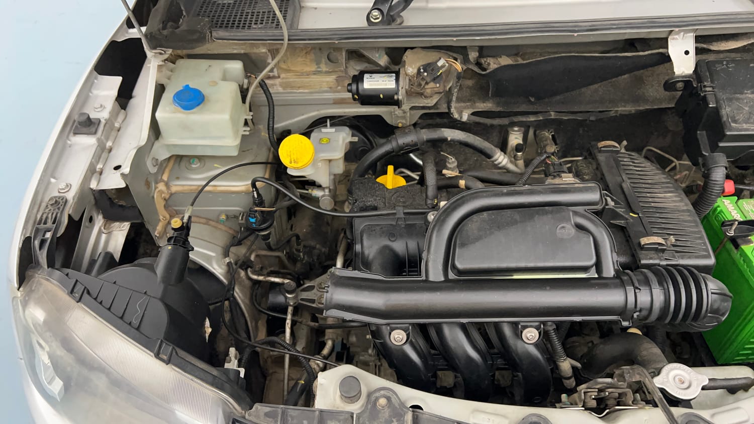 Used 2019 Renault Kwid RXT Opt Petrol Manual engine ENGINE RIGHT SIDE VIEW