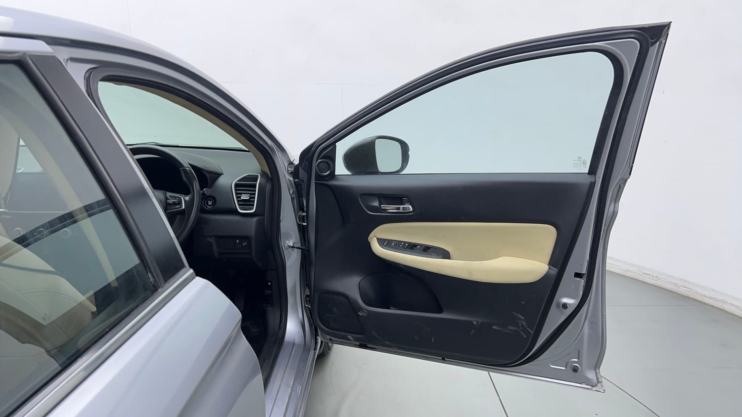 Used 2022 Honda City VX CVT Petrol Petrol Automatic interior RIGHT FRONT DOOR OPEN VIEW
