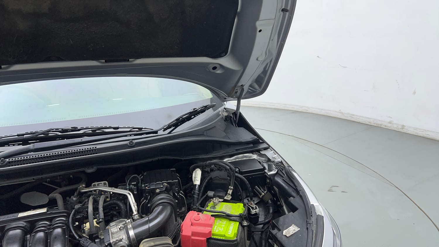 Used 2022 Honda City VX CVT Petrol Petrol Automatic engine ENGINE LEFT SIDE HINGE & APRON VIEW
