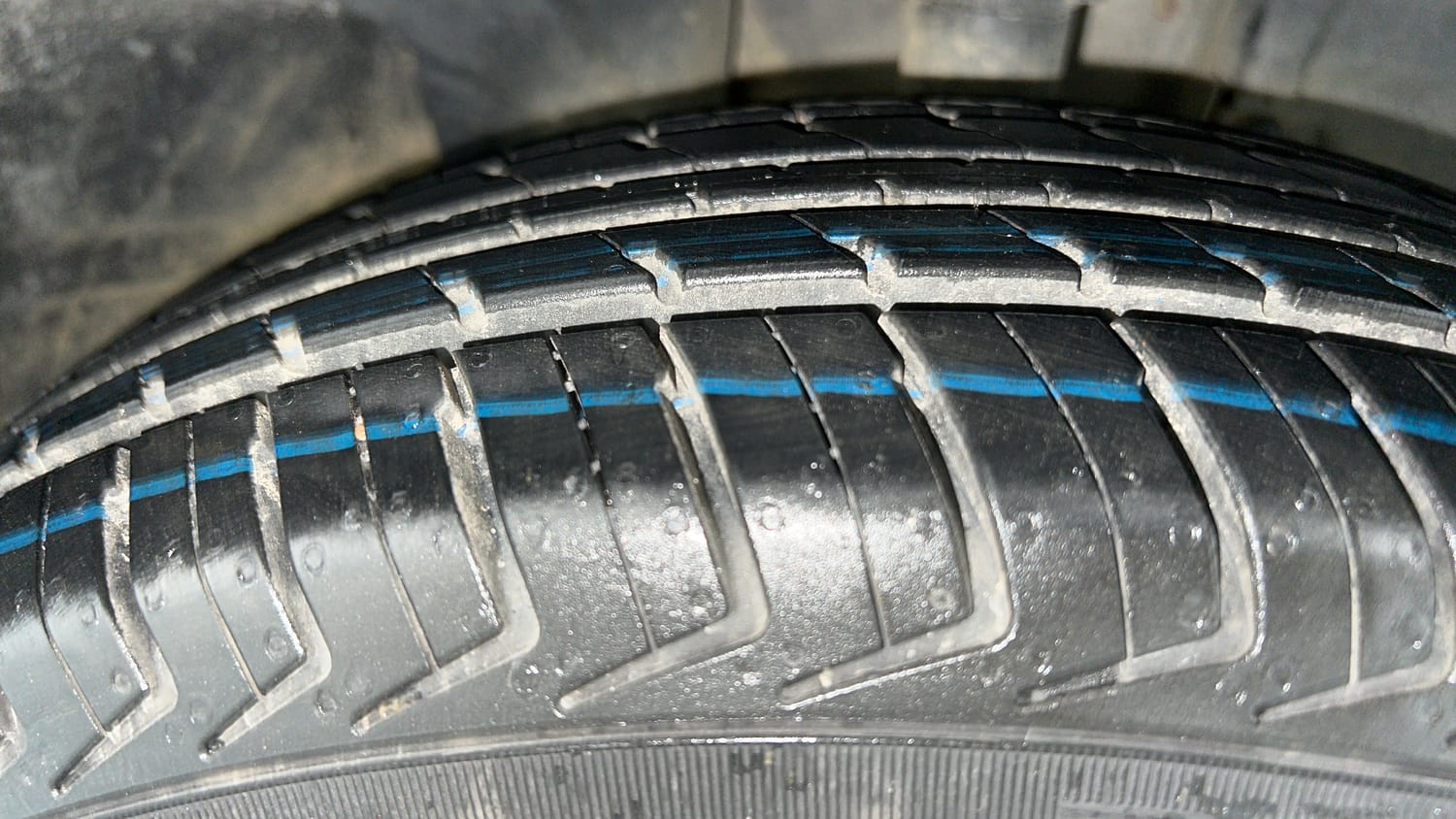 Used 2019 Renault Kwid RXT Opt Petrol Manual tyres RIGHT FRONT TYRE TREAD VIEW