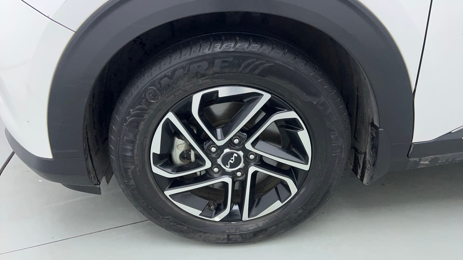 2023 Kia Carens Luxury Plus 1.5 Turbo Petrol DCT 6 STR-35