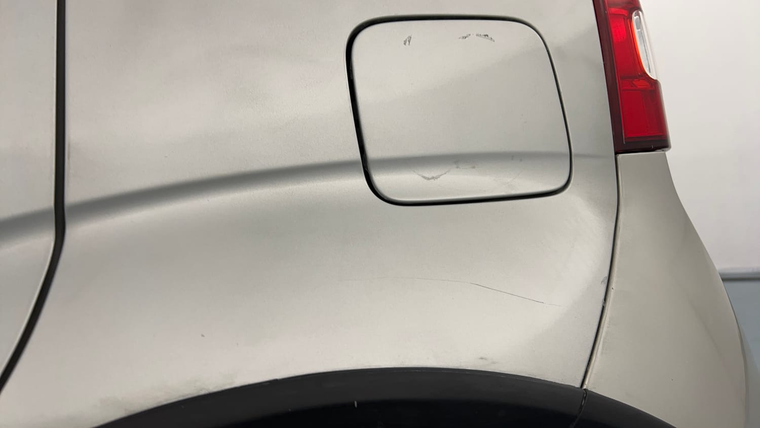 Used 2019 Maruti Suzuki Ignis Alpha 1.2 MT Petrol Manual dents MINOR SCRATCH