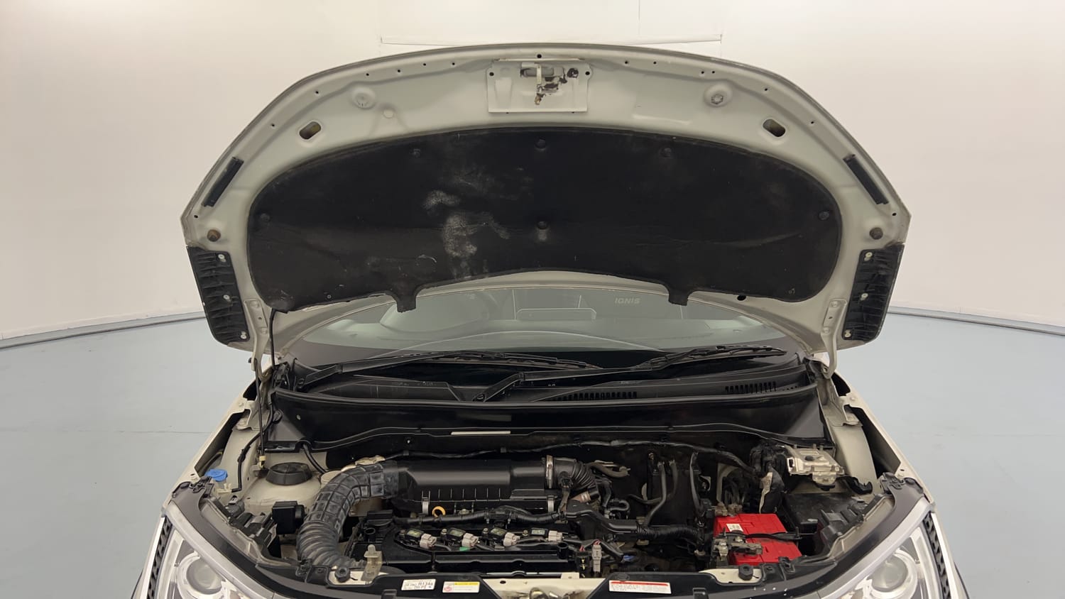 Used 2019 Maruti Suzuki Ignis Alpha 1.2 MT Petrol Manual engine ENGINE & BONNET OPEN FRONT VIEW