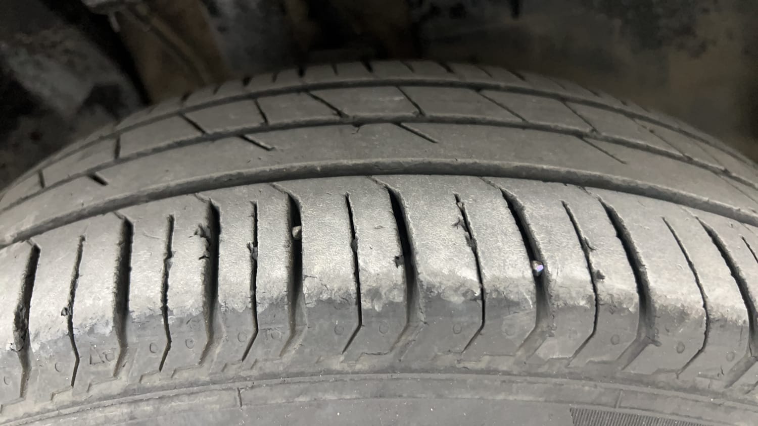 Used 2022 Tata Punch Accomplished MT Petrol Manual tyres RIGHT FRONT TYRE TREAD VIEW