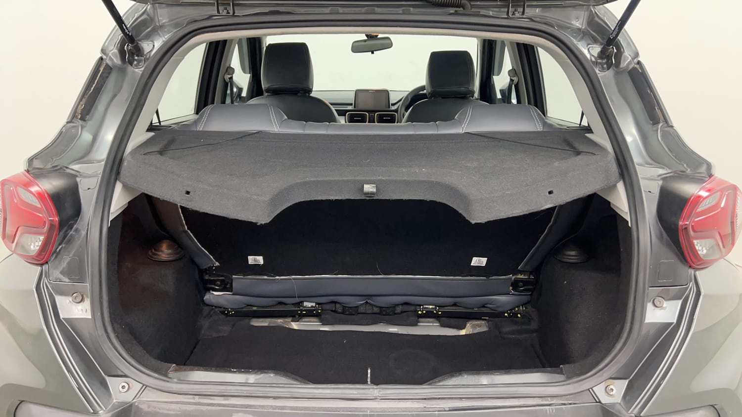 Used 2022 Tata Punch Accomplished MT Petrol Manual interior DICKY INSIDE VIEW