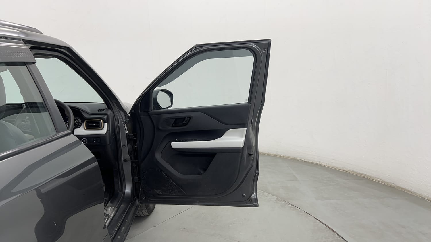 Used 2022 Tata Punch Accomplished MT Petrol Manual interior RIGHT FRONT DOOR OPEN VIEW
