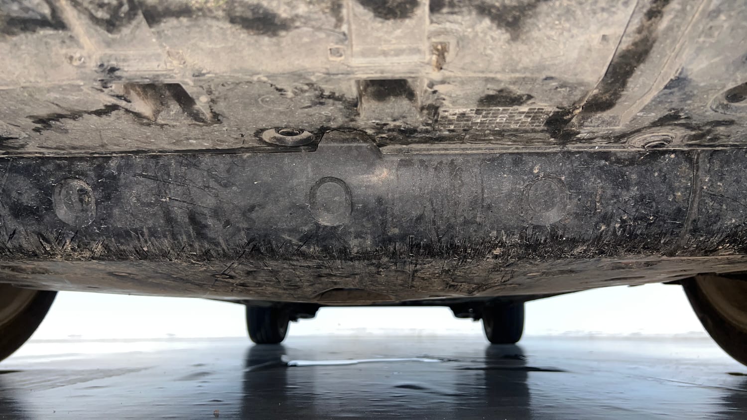 Used 2022 Honda City VX CVT Petrol Petrol Automatic extra FRONT LEFT UNDERBODY VIEW